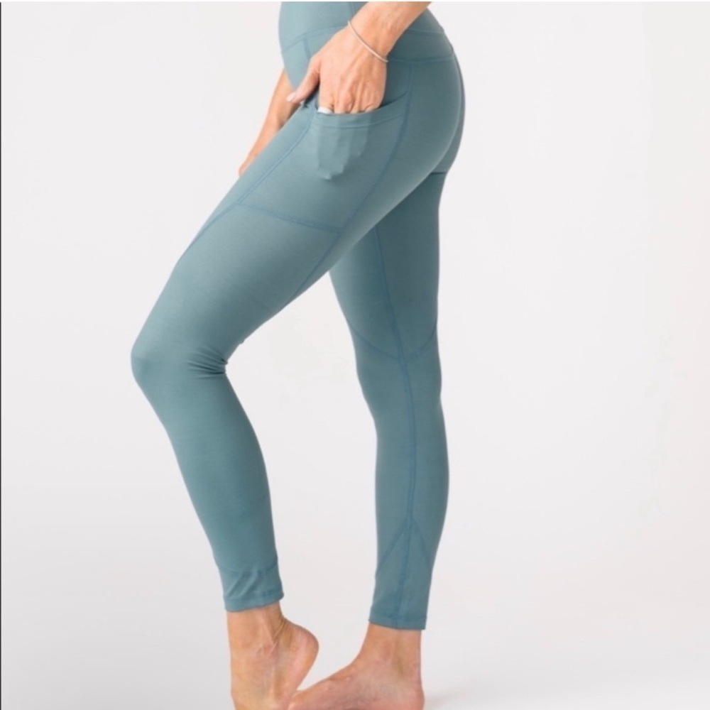 ZYIA Pocket Light n Tight Hi-Rise 7/8 Leggings Teal Blue Side Pockets Size 2